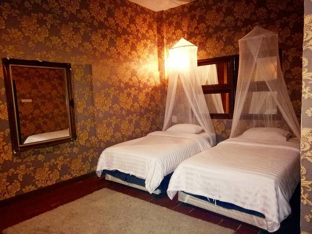Tamajun Hotel Chanthaburi Bagian luar foto